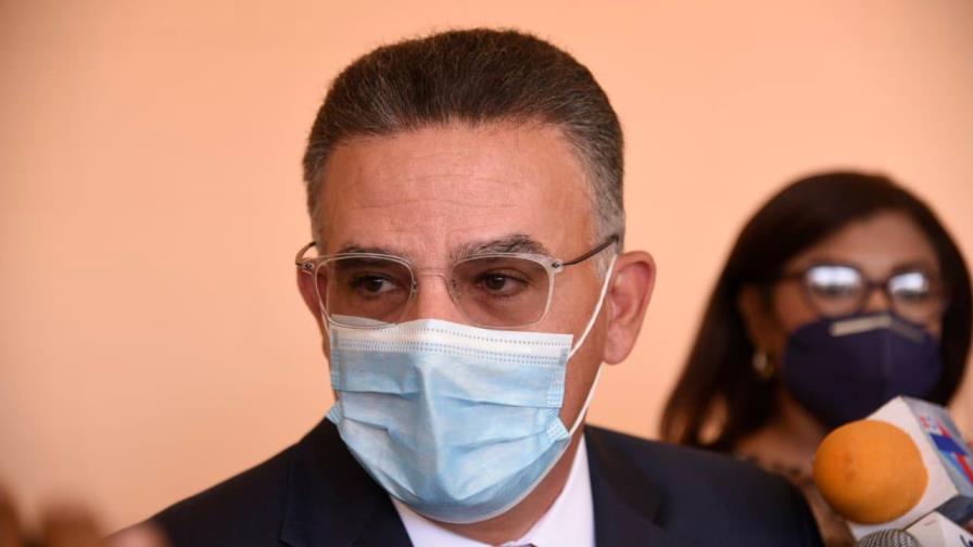 Empresarios y sindicalistas difieren sobre propuesta de aumento salarial del 40%