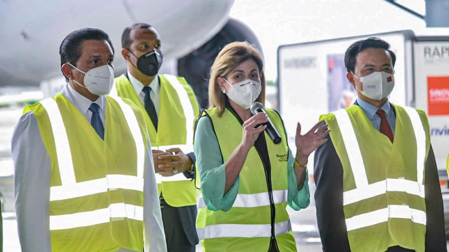 El Gobierno adquiere otros cinco millones de vacunas Sinovac a China