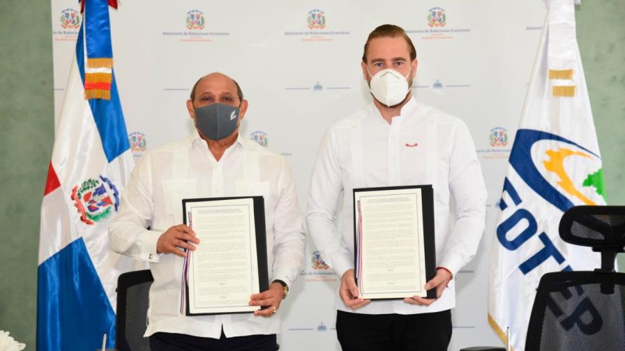 INDEX e INFOTEP firman acuerdo para capacitar la diáspora dominicana