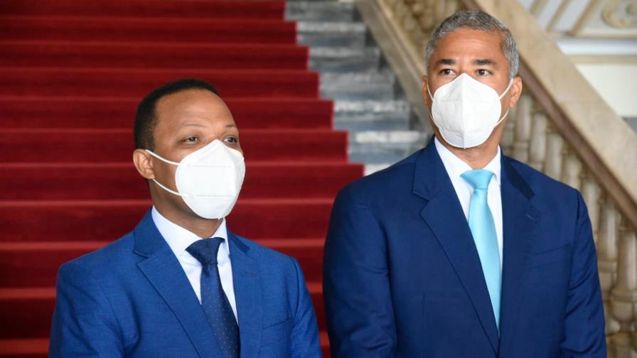 Administradores de Edesur y Edenorte se reúnen con el presidente Abinader Administradores de Edesur y Edenorte se reúnen con el presidente Abinader