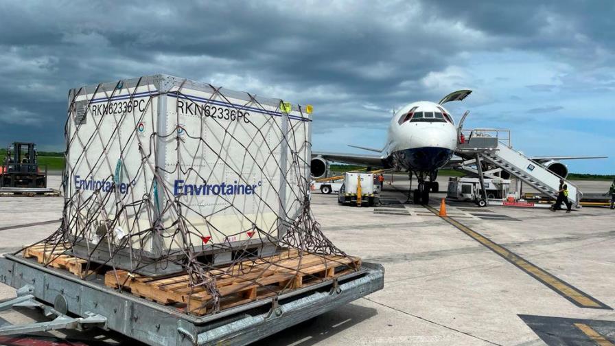 El país recibió este miércoles 475,600 dosis de vacunas de AstraZeneca