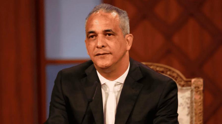 Jurista plantea legisladores que renuncian a partidos pueden ser sustituidos en sus curules Jurista plantea legisladores que renuncian a partidos pueden ser sustituidos en sus curules