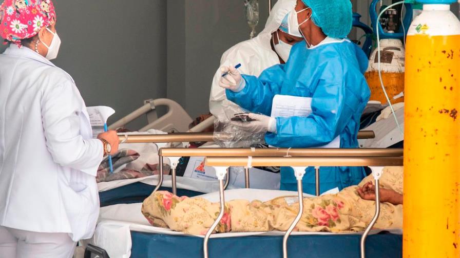 República Dominicana registra nuevo pico de casos activos de COVID-19; reportan diez muertes