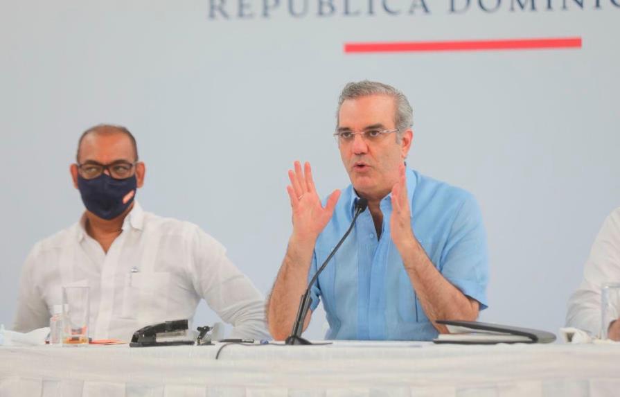 Abinader anuncia construcción de red de hospitales en María Trinidad Sánchez
