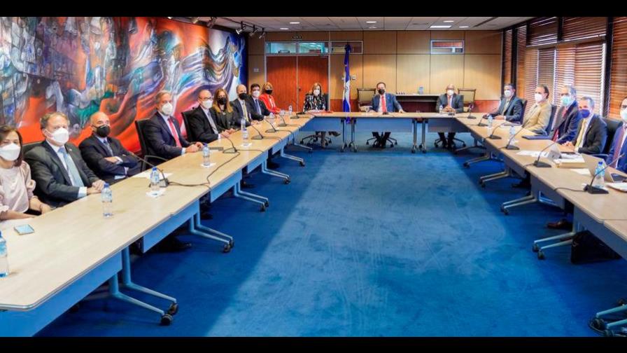 Cerca de 90,000 personas y empresas se han beneficiado de las medidas de provisión de liquidez Cerca de 90,000 personas y empresas se han beneficiado de las medidas de provisión de liquidez