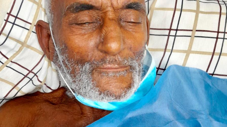 Esperan por familiares de anciano ingresado en Hospital Salvador B. Gautier