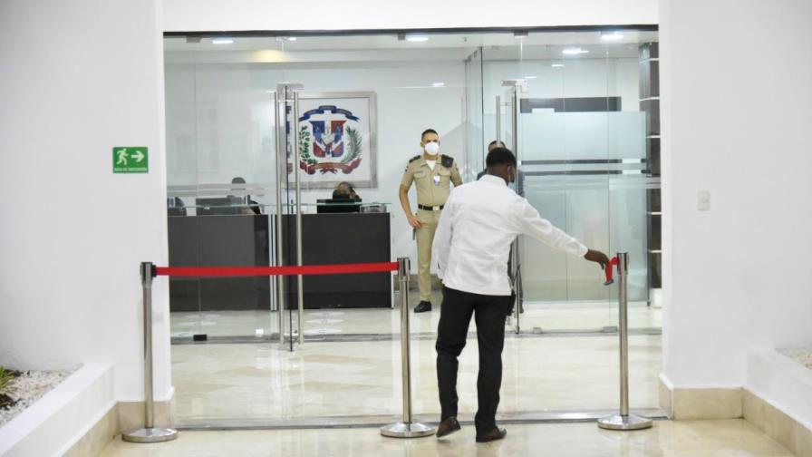 Presidente Abinader encabeza reunión en el Ministerio de Educación