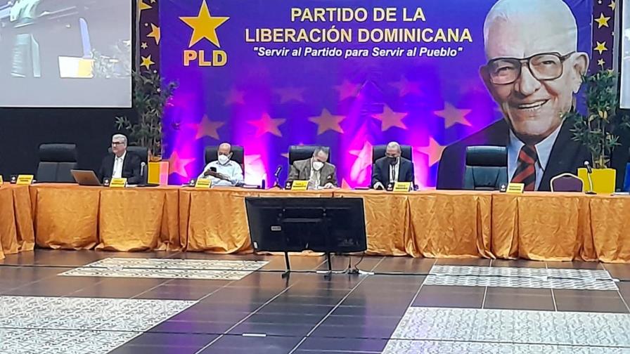 El Comité Político del PLD se encuentra reunido y se espera que trate la resolución del TSA El Comité Político del PLD se encuentra reunido y se espera que trate la resolución del TSA