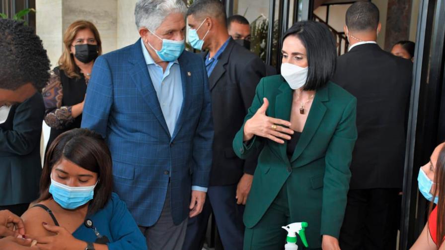 Primera dama se reúne con el presidente del Senado para aunar esfuerzos en favor de la primera infancia