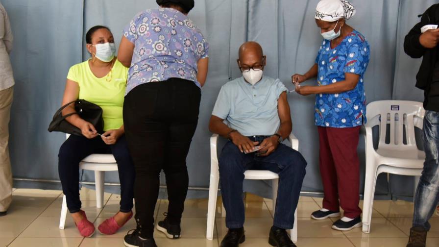 Continúa en aumento aplicación de la tercera dosis de la vacuna contra el COVID-19