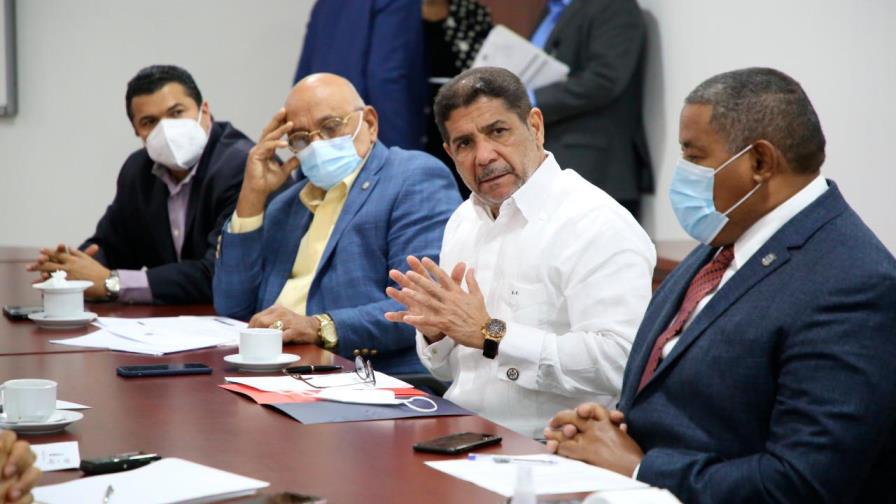 Ministro de Agricultura gestiona aprobación de préstamo para inocuidad e innovación agropecuaria