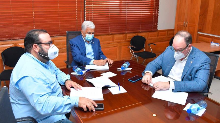 Comisión de Energía del Senado favorece explotación de petróleo en San Pedro