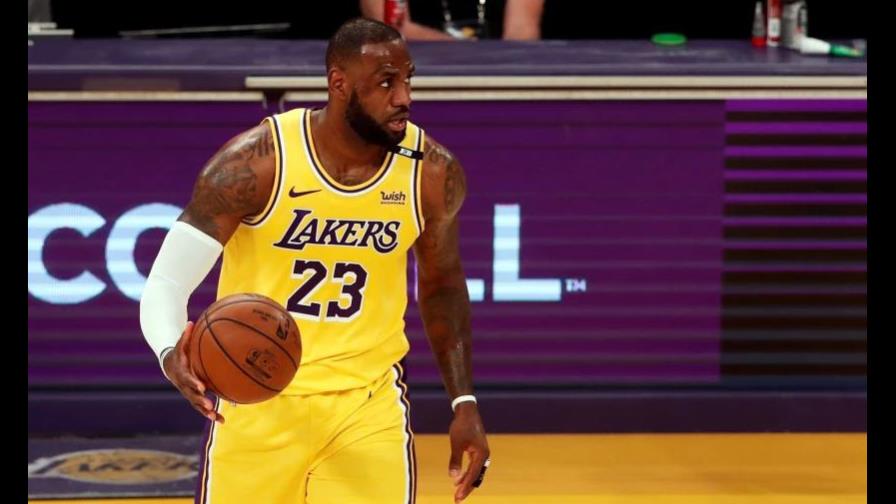 LeBron es el primero entre los atletas con ganancias millonarias