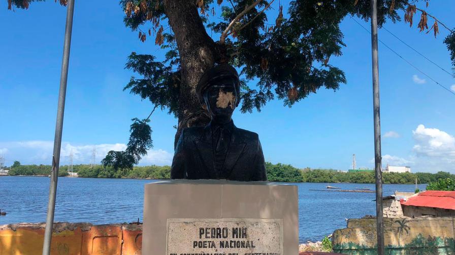 Autoridades de SPM reaccionan ante acto vandálico de busto en honor a Pedro Mir
Autoridades de SPM reaccionan ante acto vandálico de busto    en honor a Pedro Mir