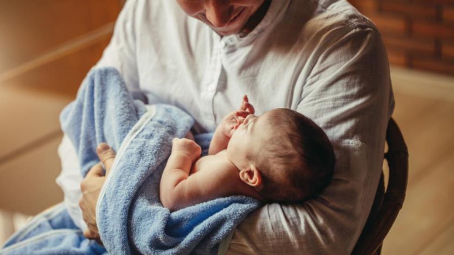 Razones por las que la licencia de paternidad debería ser extendida 