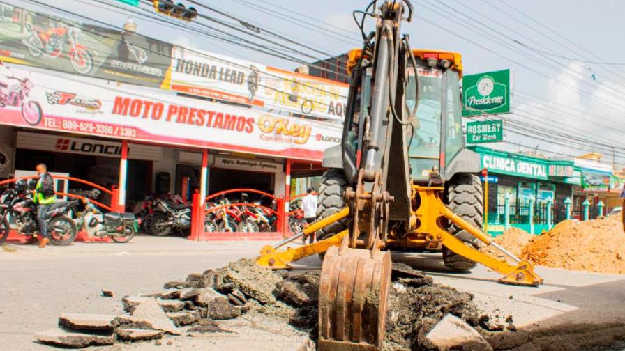 Alcaldía de SPM e Inapa intervienen sistema de drenaje del callejón Ortiz