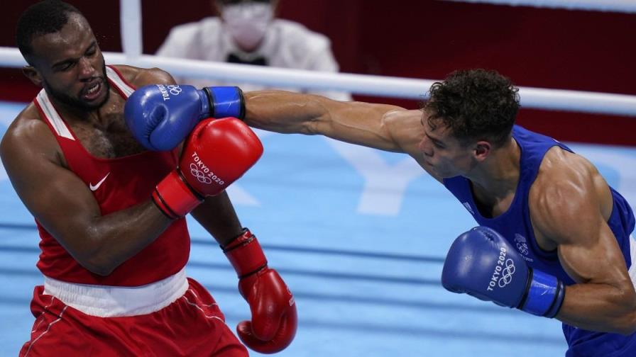 Boxeador marroquí intenta morder a un rival en Tokio