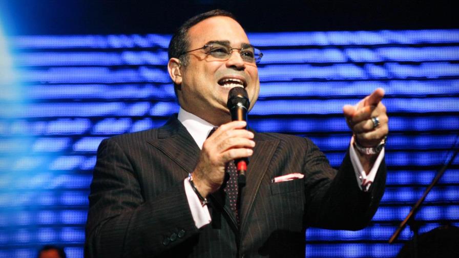 Gilberto Santa Rosa hará el lance de honor en partido entre Boston y Toronto 