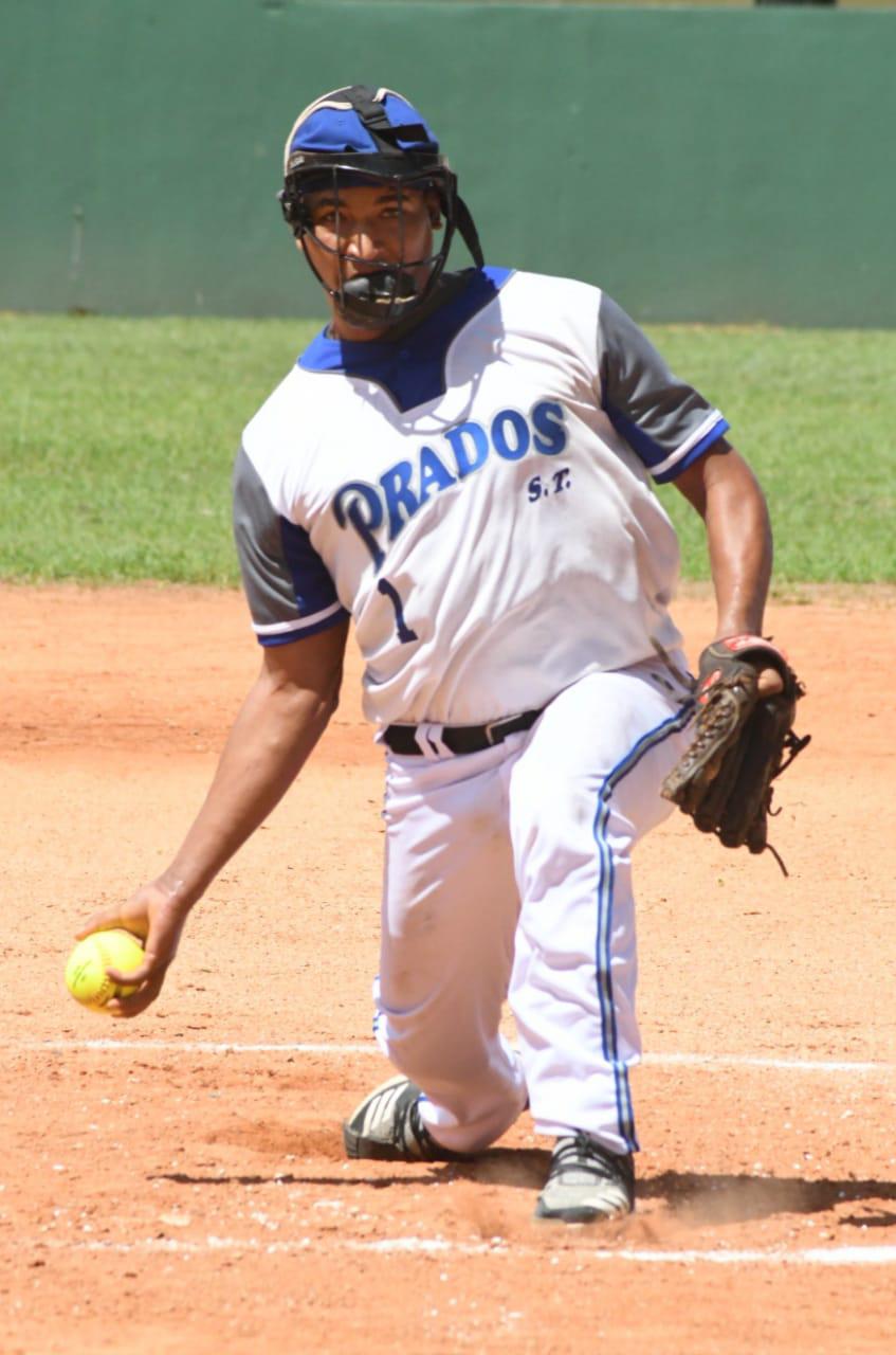 Keury García subirá  la lomita de los sustos por los Prados del Cachón en el primer partido de la final contra los Hermanos Durán. (Prensa Asadina/Martín Avila María)