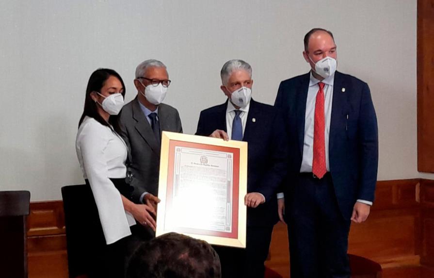 Senado reconoce a la Academia de Historia Dominicana por sus 90 años de trayectoria