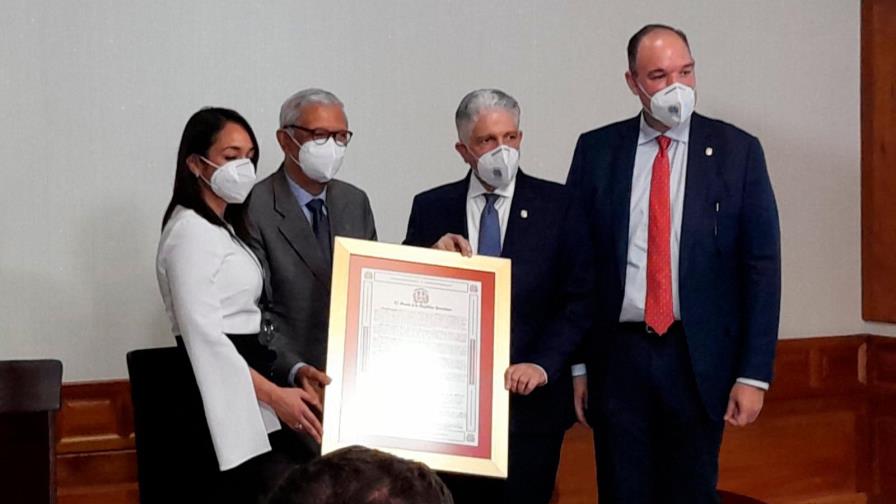 Senado reconoce a la Academia de Historia Dominicana por sus 90 años de trayectoria