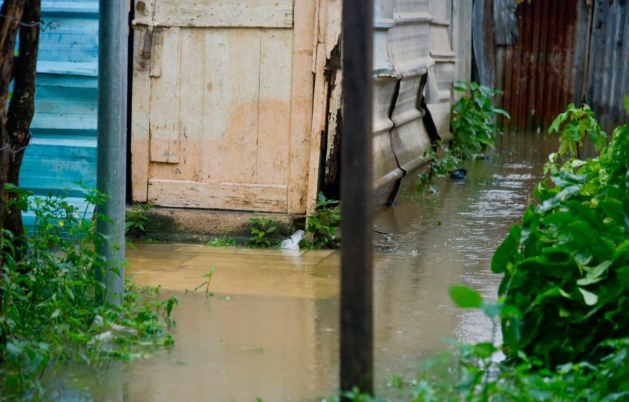 Aumentan a 2,175 las personas desplazadas por lluvias y a 41 los pueblos incomunicados