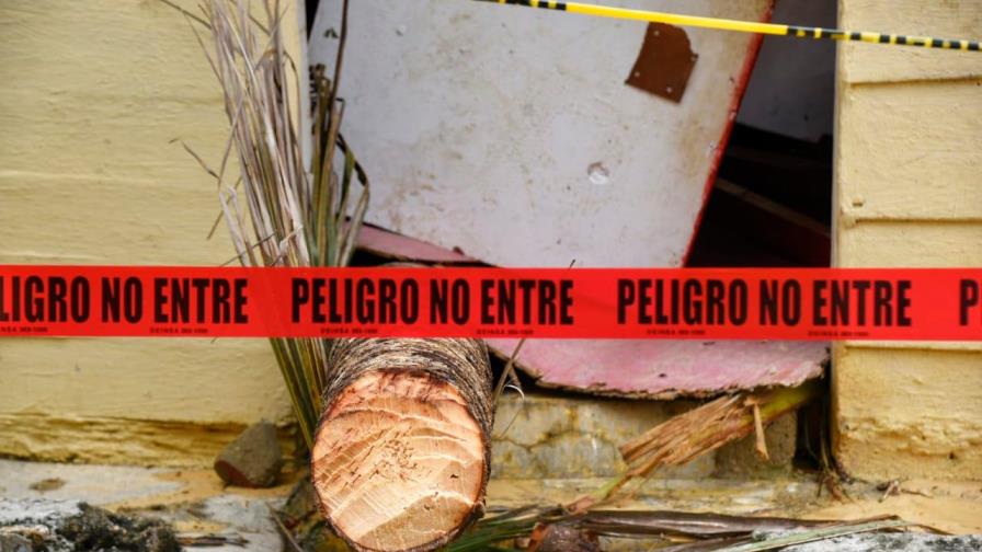 Hombre resulta herido luego que pared derrumbara su vivienda en Barahona