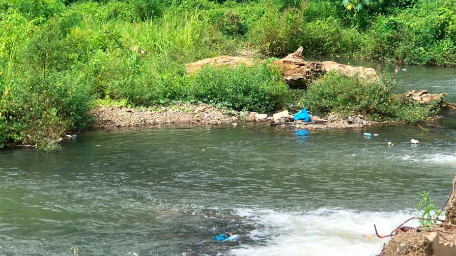 Contaminación de río afecta a los moradores de Villa Nené en El Seibo