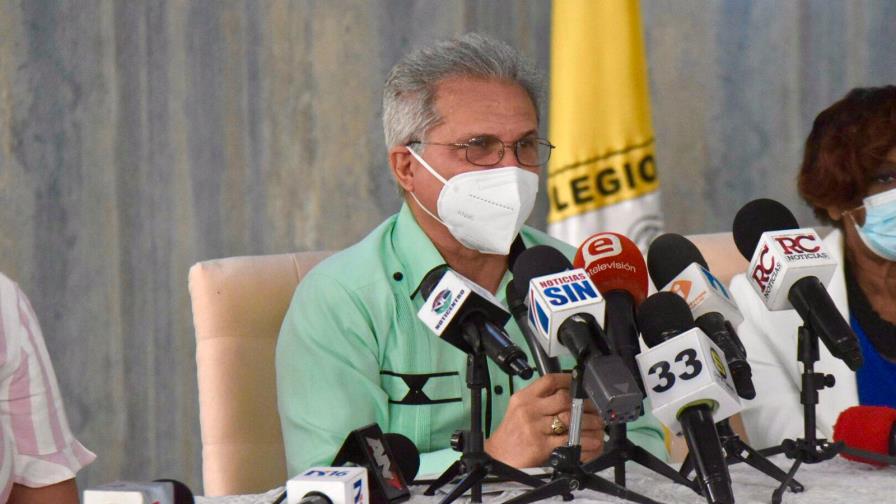 Gobierno dispone de más de cinco mil millones de pesos para mejorar honorarios y tarifas de los médicos