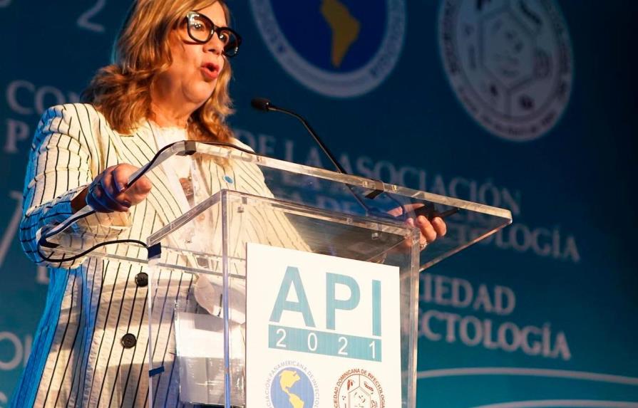Doctora dominicana preside por primera vez  la  Asociación Panamericana de Infectología