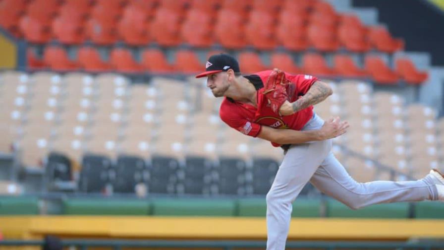 El lanzador David Kubiak regresa con los Leones del Escogido El lanzador David Kubiak regresa con los Leones del Escogido