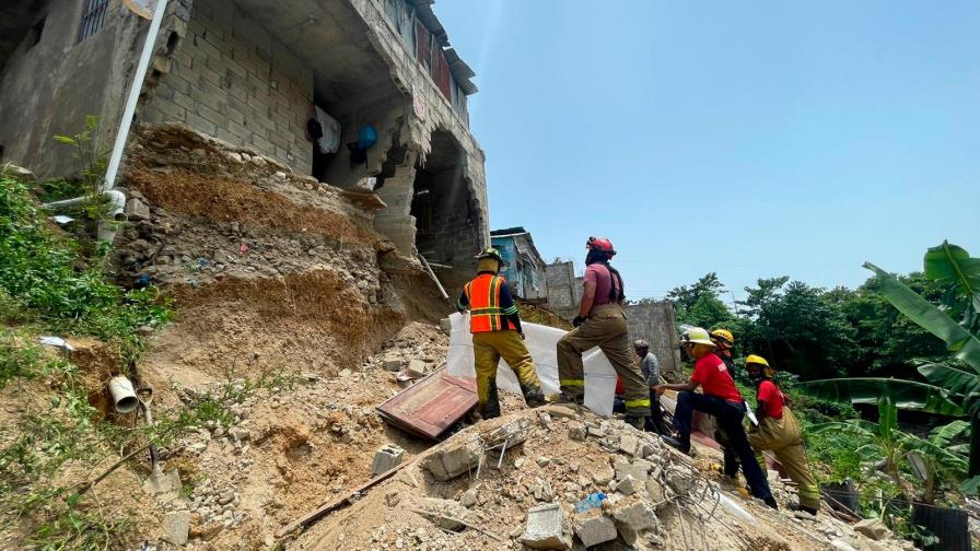 Derrumbe de vivienda en Guajimía deja un fallecido 