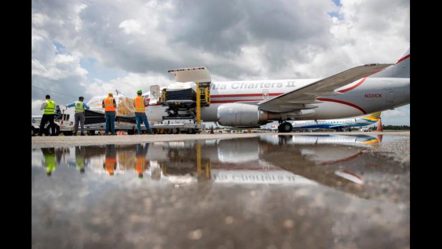 Llegan al país 657,480 vacunas de Pfizer y Astrazeneca