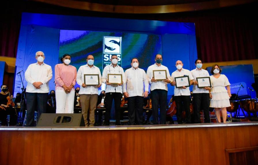 SNS entrega premios por el mejor desempeño hospitalario
