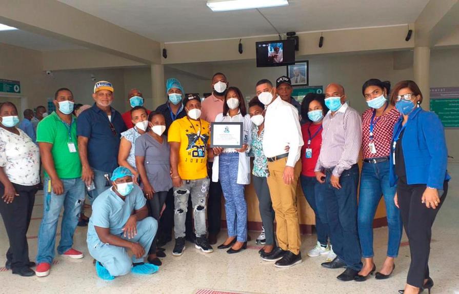 Hospital Rodolfo de la Cruz Lora gana certificado por mérito al “correcto mantenimiento” 