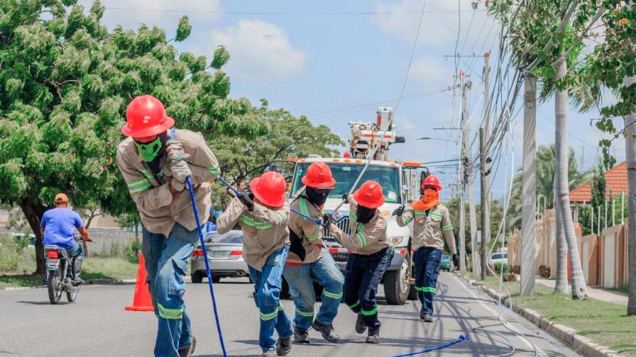 Edesur ejecuta proyecto de rehabilitación de redes en la provincia Peravia Edesur ejecuta proyecto de rehabilitación de redes en la provincia Peravia