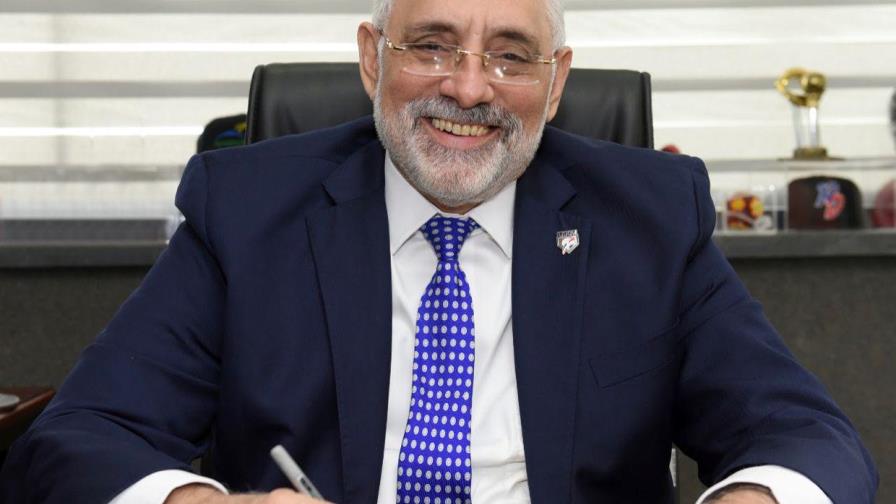 Vitelio Mejía seguirá al frente de la Liga Dominicana de Béisbol