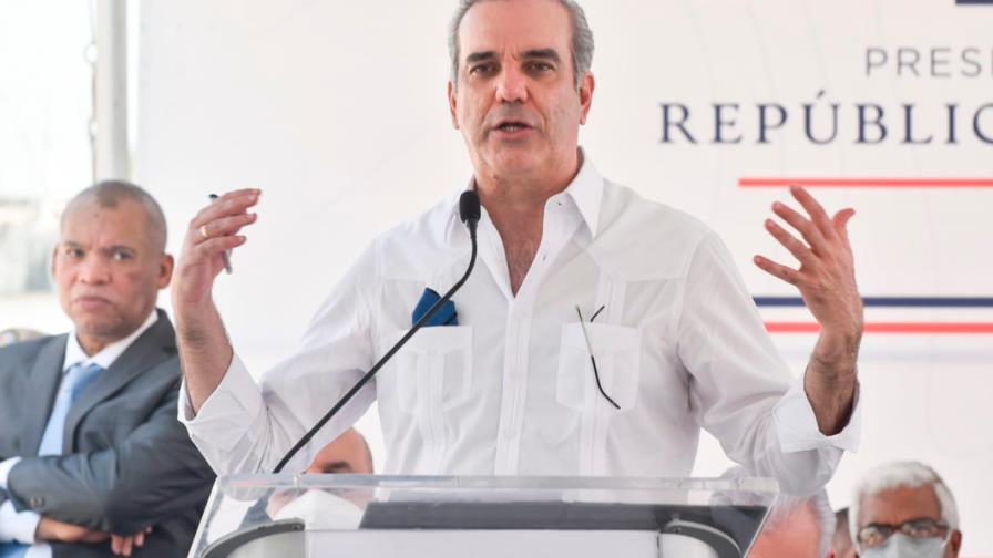 El presidente anuncia construcción de 2 mil viviendas y parques en San Luis 