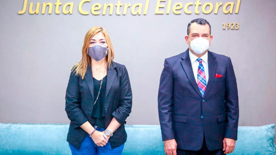 Presidenta del Consejo Nacional Electoral de Honduras solicita a la JCE apoyo para las elecciones