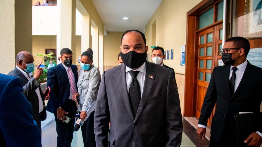 Defensor del Pueblo apodera la Fiscalía de sometimiento contra el director del Inposdom