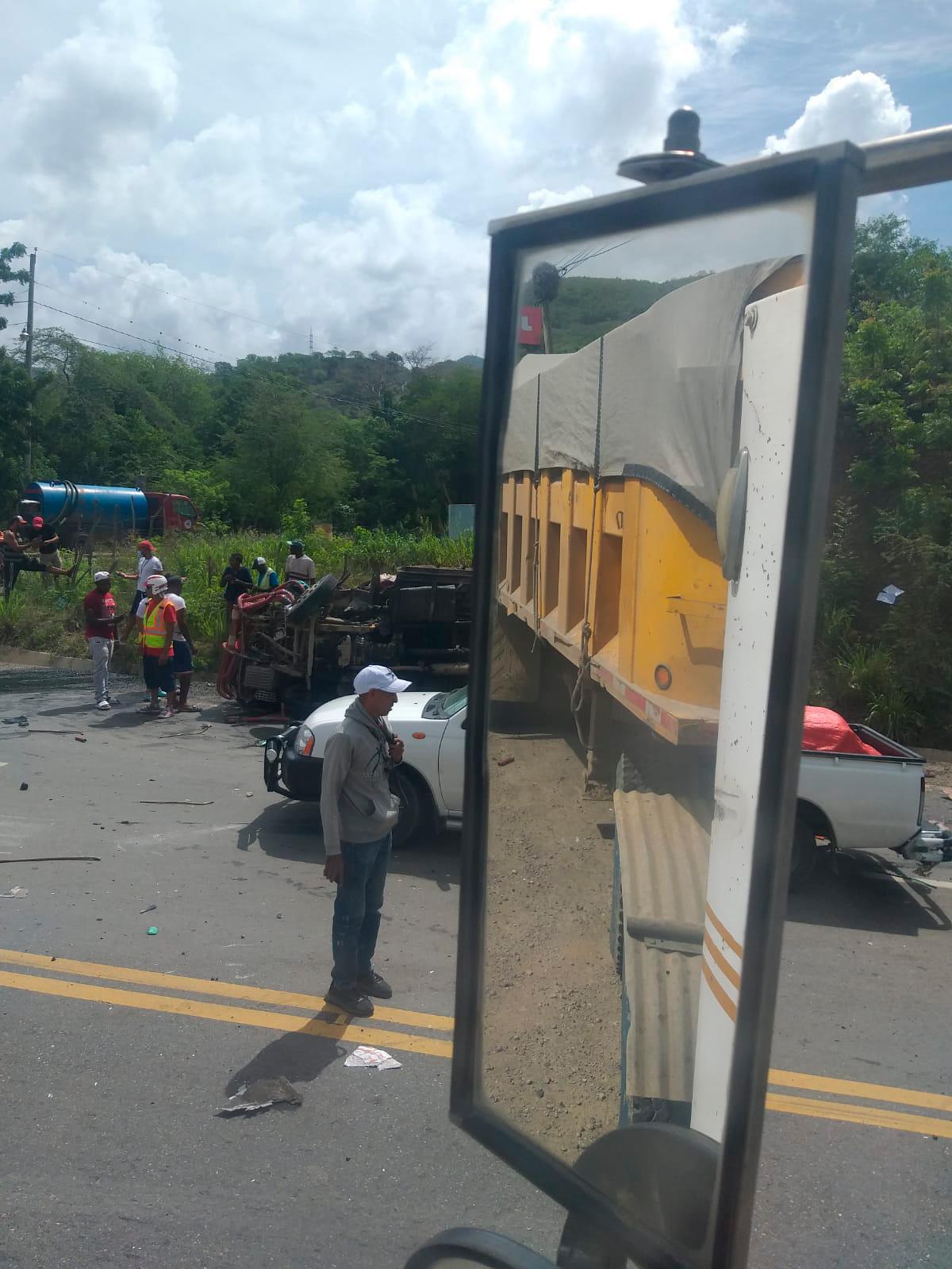 Accidente en la carretera Navarrete-Puerto Plata.
