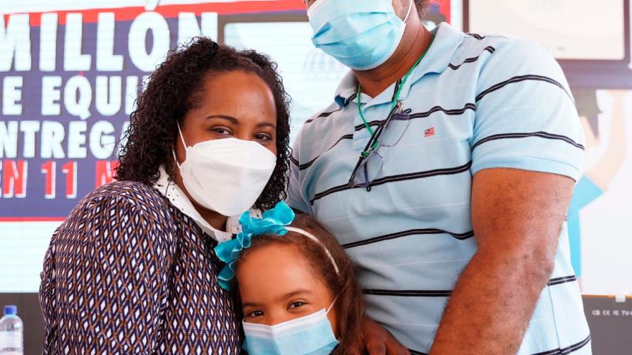 Un millón de estudiantes han recibido computadoras de Educación Un millón de estudiantes han recibido computadoras de Educación