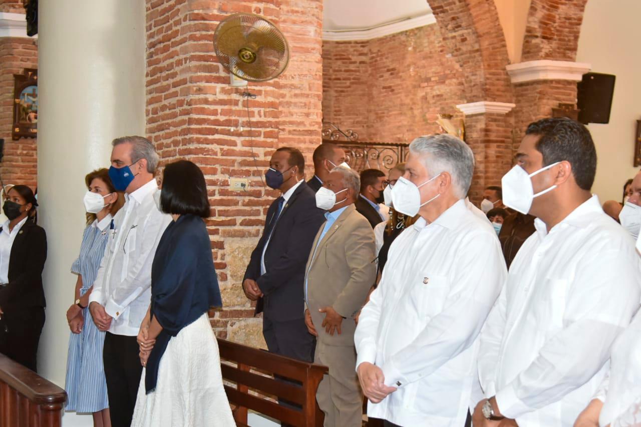 El presidente de la República, Luis Abinader, en la homilía por el Día de Nuestra Señora de las Mercedes, en el Santuario del Santo Cerro.