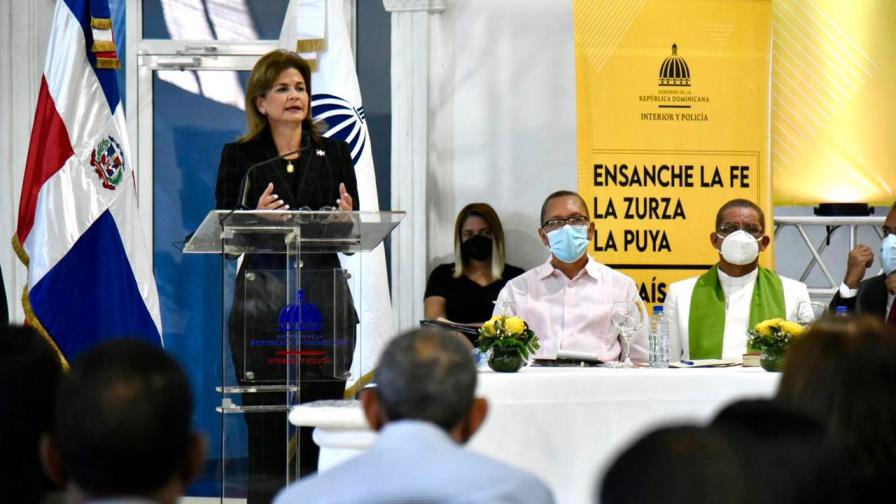 Vicepresidenta asegura Gobierno espera estudios para poder vacunar contra COVID-19 a niños menores de 12 años Vicepresidenta asegura Gobierno espera estudios para poder vacunar contra COVID-19 a niños menores de 12 años
