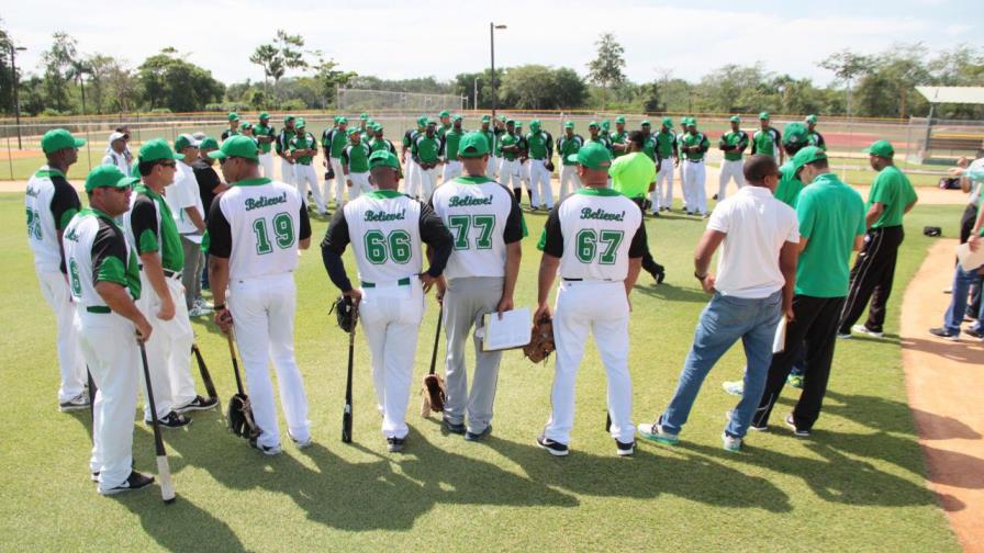 Estrellas Orientales convocan a prácticas para campeonato de pelota invernal