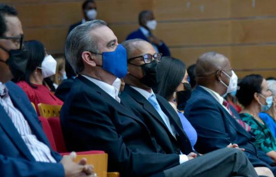 Presidente reconoce trayectoria del ingeniero Nelson Morrison