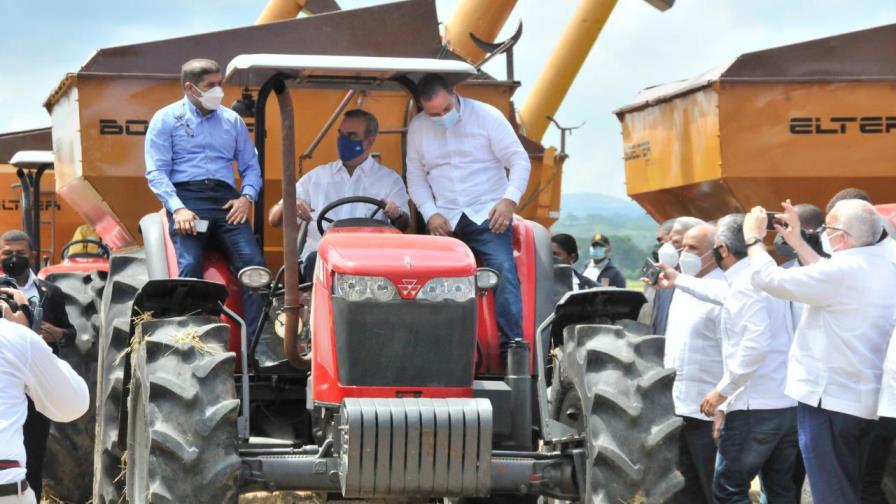 Por el Día del Agrónomo, Gobierno otorga pensiones especiales a 171 profesionales agropecuarios Por el Día del Agrónomo, Gobierno otorga pensiones especiales a 171 profesionales agropecuarios