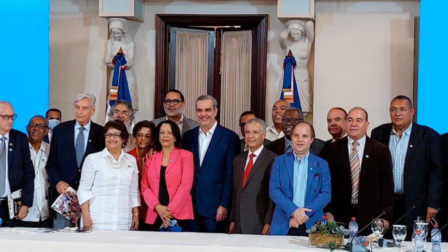 El Gobierno comprará bibliotecas de escritores fallecidos en favor del Estado