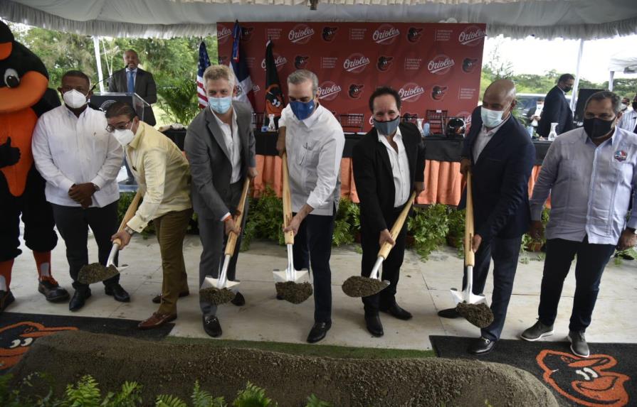 Presidente Abinader Corona encabeza inicio de construcción de complejo de Baltimore
