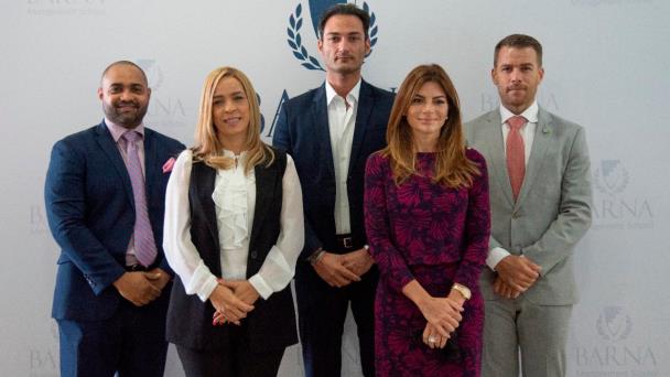 Presentan caso de investigación “Lucha contra el sargazo en Punta Cana”.